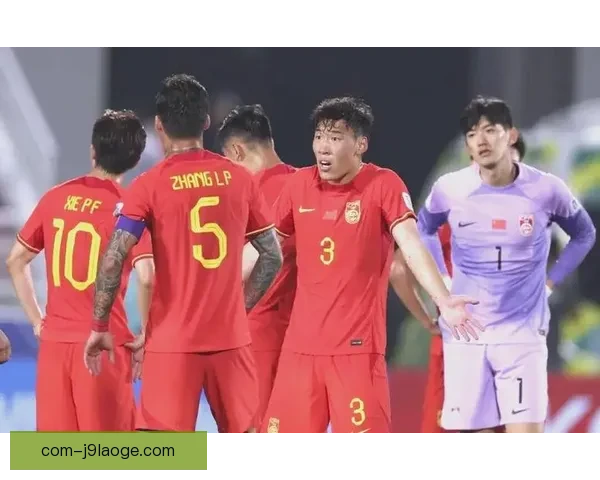 朱辰杰稳固防线展现铁血担当守护球队胜利核心力量